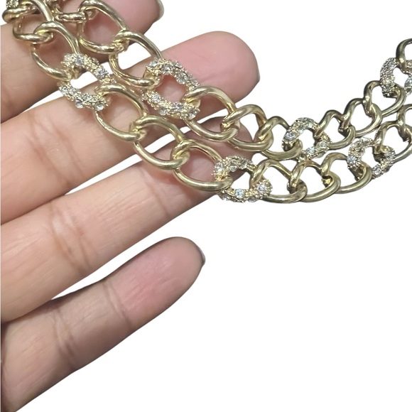 Elegant Gold Chain Necklace - Picture 4 of 5